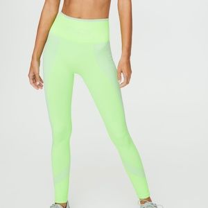NWT, TNA VENTURA LEGGINGS, M/L